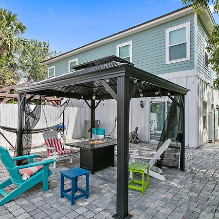 Few Steps To Ocean-4 Beach Cruisers & Free Parking & Private Backyard Jacksonville Beach Buitenkant foto